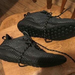 alpha bounce Adidas shoes